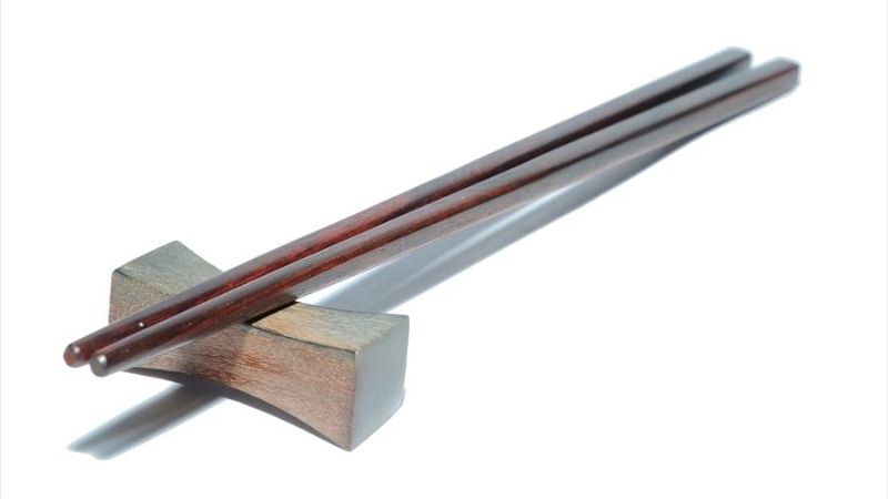 Đũa gỗ trắc đỏ đầu vuông 
