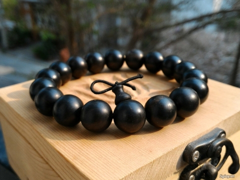 Vòng tay gỗ mun