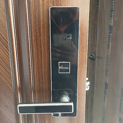 Khóa điện tử Demax EHL605 SBS