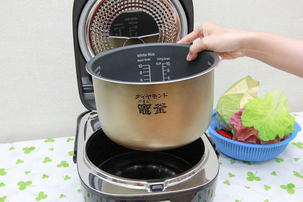 Nồi cơm cao tần Panasonic 1.8 lít SR-HB184KRA