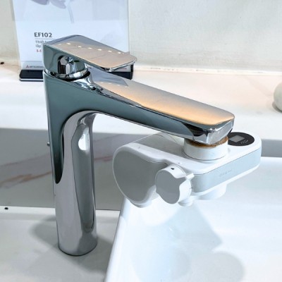 Máy lọc nước Cleansui EF102/CSP801E tại vòi