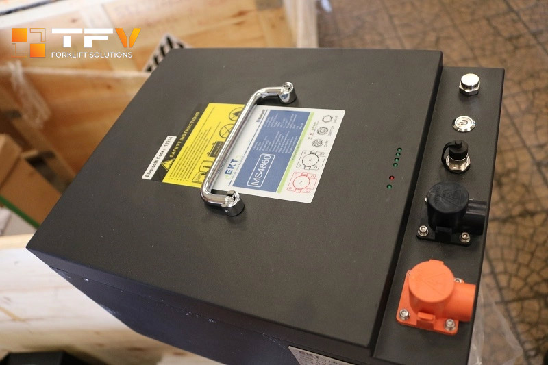 Ắc quy xe nâng: Hướng dẫn toàn diện cho người sử dụng