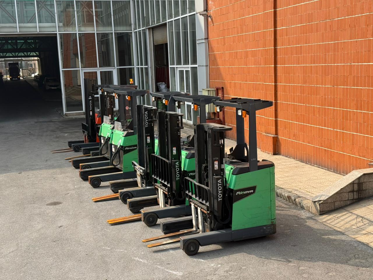 Xe Nâng Cũ Là Gì? Kinh Nghiệm Chọn Xe Nâng Cũ Cho Doanh Nghiệp