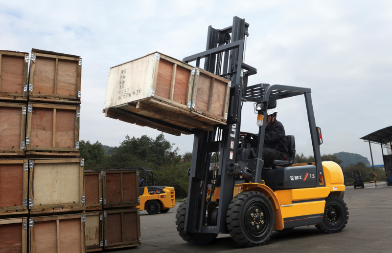 Xe Nâng 5.0 - 7.0 Tấn: Giải Pháp Nâng Hạ Cho Ngành Công Nghiệp Nặng