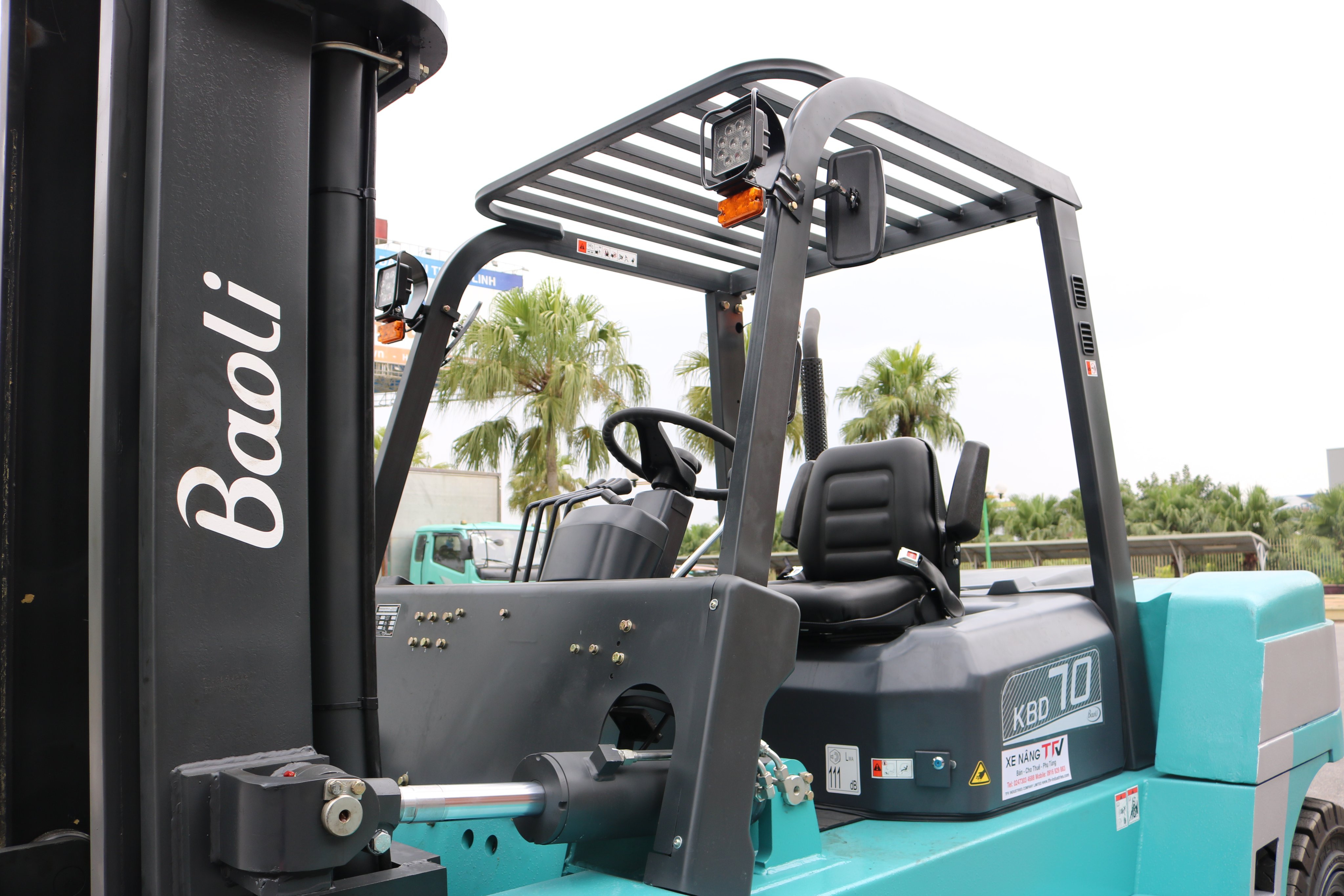 xe nâng 7 tấn Baoli dùng nâng cho đa mục đích sử dụng