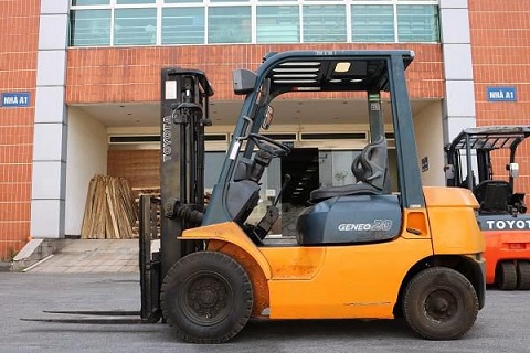 Xe nâng dầu 2 tấn Toyota 60-7FD20