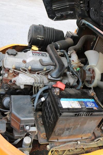 Khoang động cơ Xe nâng dầu 2 tấn Toyota 60-7FD20