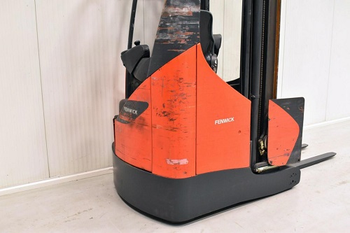 xe nâng điện cũ Reach truck ngồi lái 1.7 tấn R 17 XHD Linde