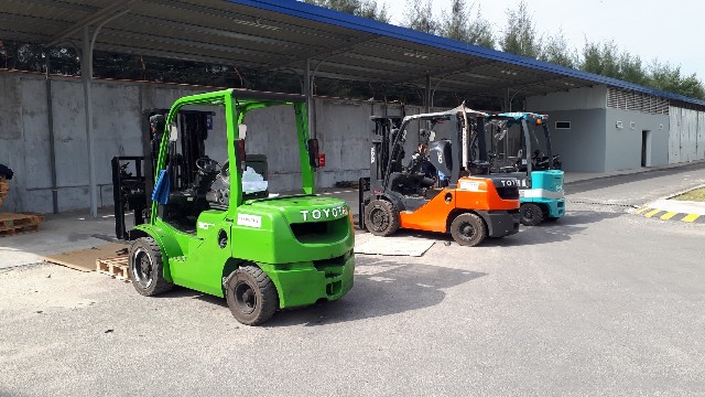 Hình ảnh bàn giao xe nâng TFV
