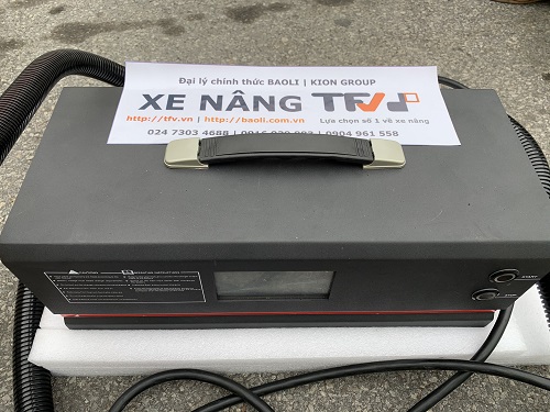 Bộ sạc ắc quy lithium 24V- 100A hiệu EIKTO, hàng mới 100%