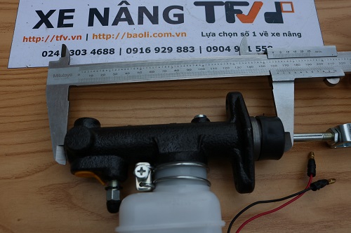 Tổng phanh xe nâng Komatsu FD10~18-16-17. FG10~18-16-17 mã 3EB-36-31281. Mã P.00896