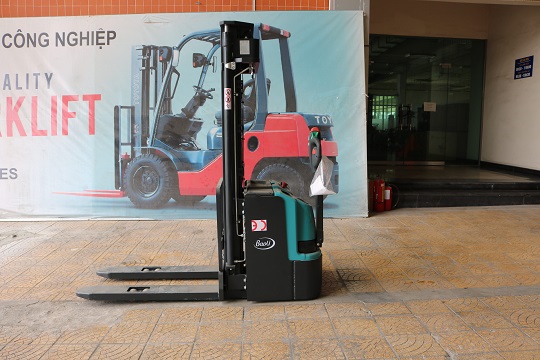 Xe nâng Reach truck Trung Quốc Baoli RS16-N02- xe nâng tầm cao