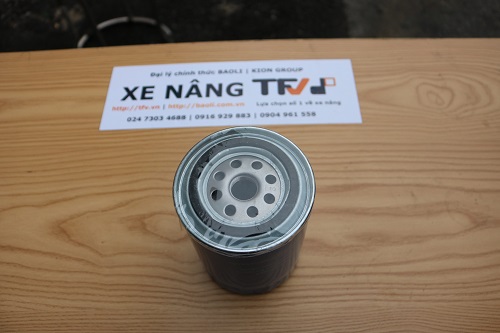 Lọc dầu động cơ xe nâng TCM mã 13608 hiệu Total Source. Mã P.00050