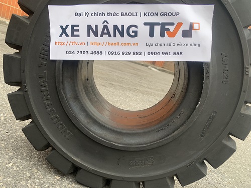 Lốp đặc xe nâng kích thước 21x8-9 hiệu Success