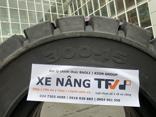 Lốp đặc xe nâng kích thước 3.00-15 hiệu Success