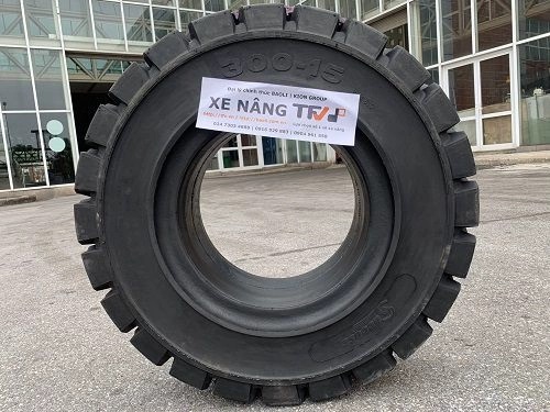 lốp đặc xe nâng