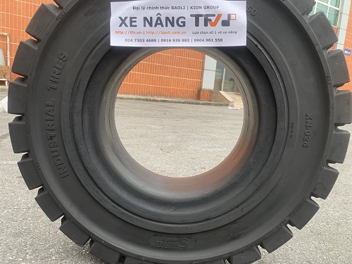 Lốp đặc xe nâng kích thước 8.25-15 hiệu Success