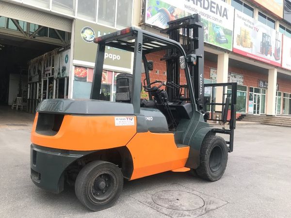 Xe nâng dầu 4 tấn Toyota 7FD40