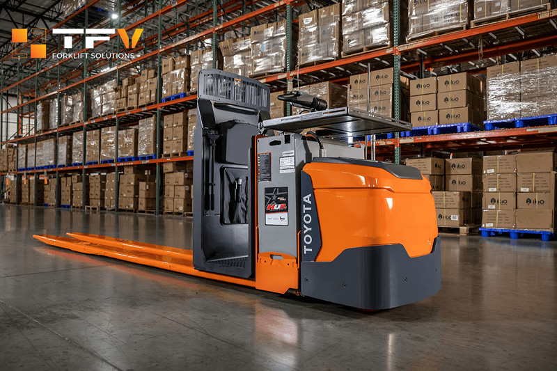 Order picker toyota