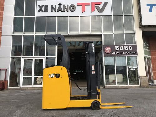 Xe nâng điện Reach truck cũ 1.5 tấn komatsu FB15RL-14. Sản xuất 2011.