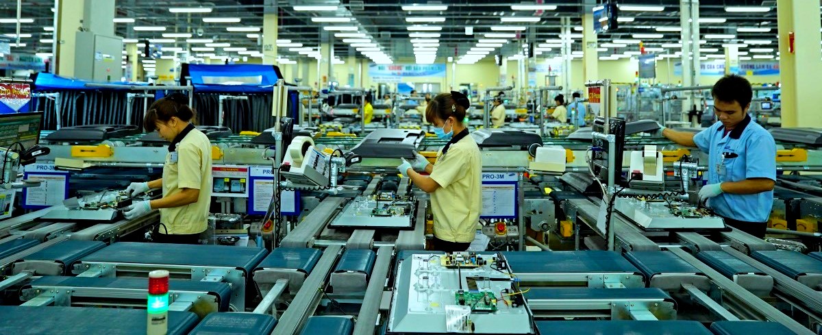 Sản xuất linh kiện