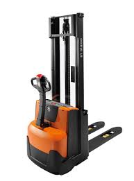 Những mẫu xe nâng dòng BT Staxio W Series có độ an toàn cao