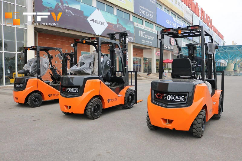 Thuê xe nâng dầu Diesel 
