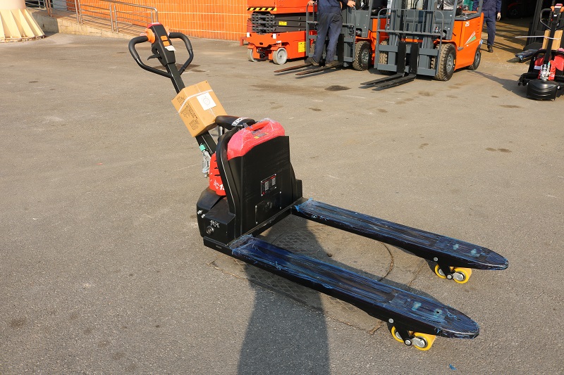 Xe nâng tay điện 1.5 tấn Heli Interlift CBD15J-Li-S. Sản xuất 2022