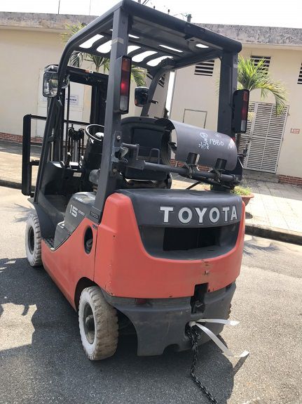 Xe nâng gas 1.5 tấn Toyota 8FGL15