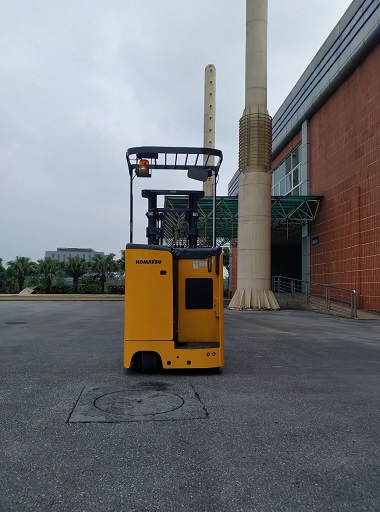 xe nâng reach truck Komatsu FB13RS-15