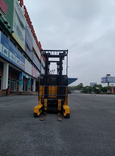xe nâng reach truck Komatsu FB13RS-15
