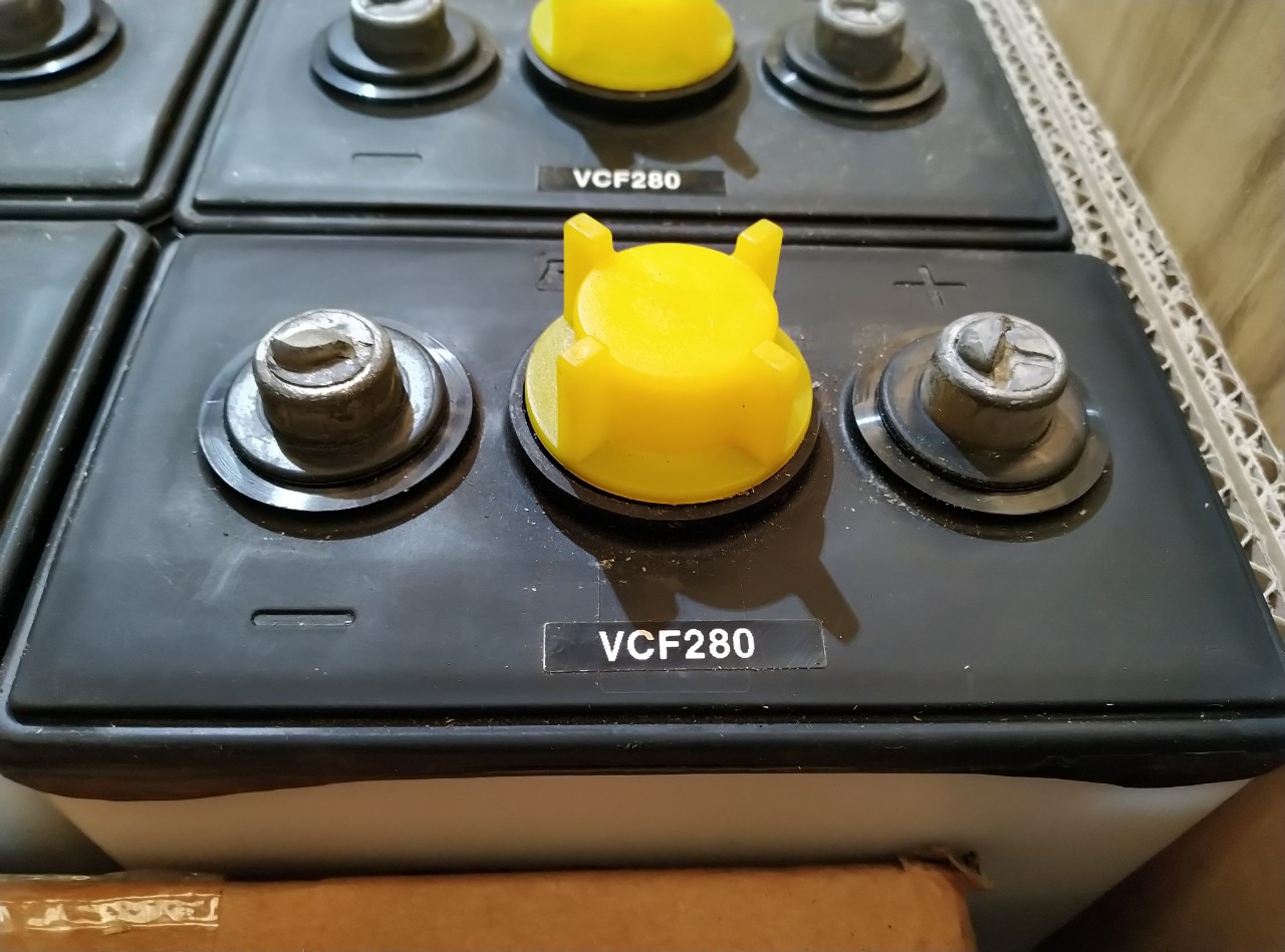 Bình ắc quy xe nâng 24V280Ah hiệu ROCKET VCF280