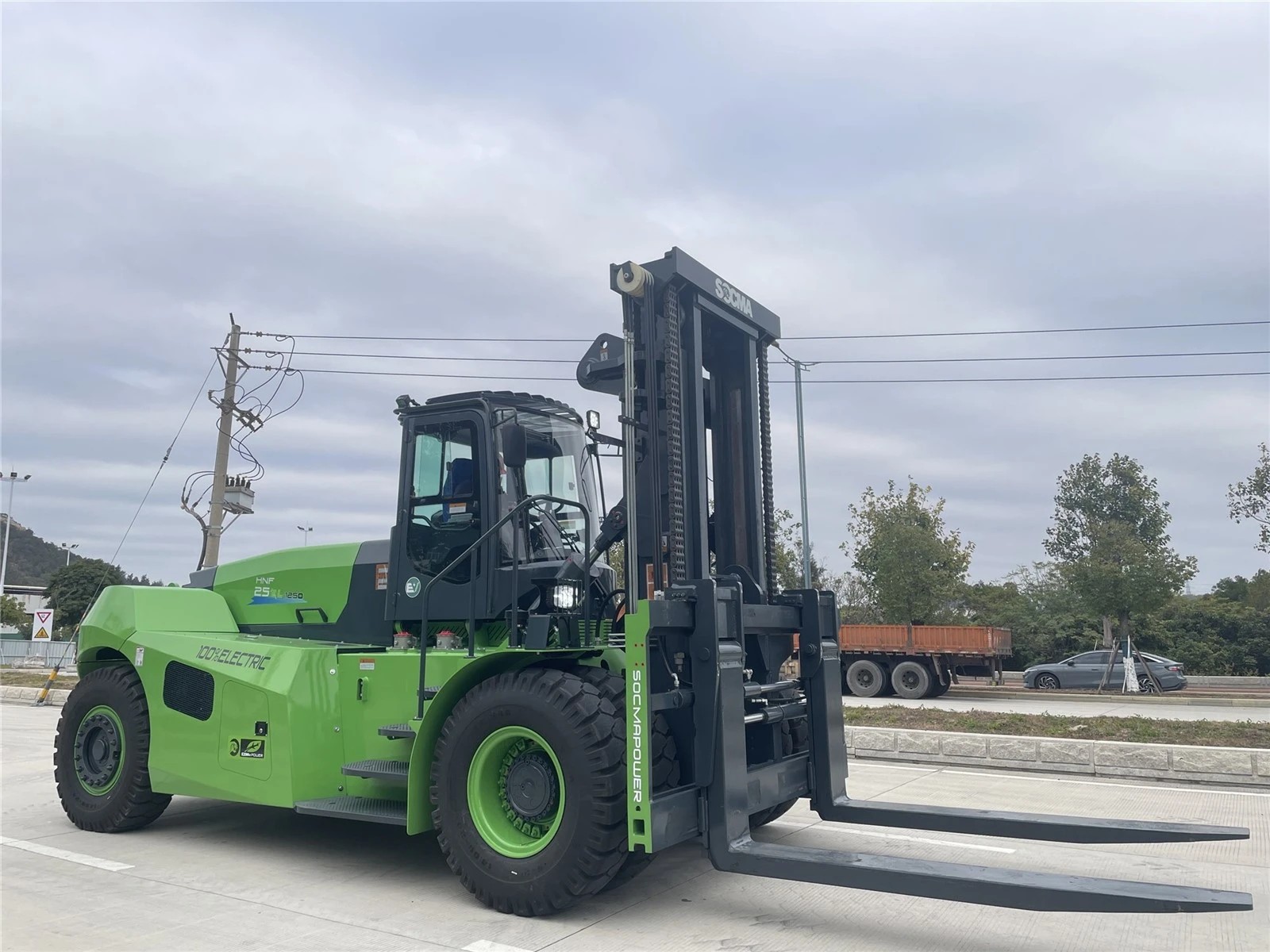 SOCMA HNF250-EL xe nâng điện 25 tấn