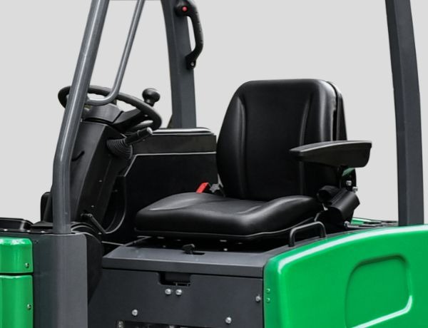 Ghế và vị trí điều khiển xe nâng điện khớp nối MiMA