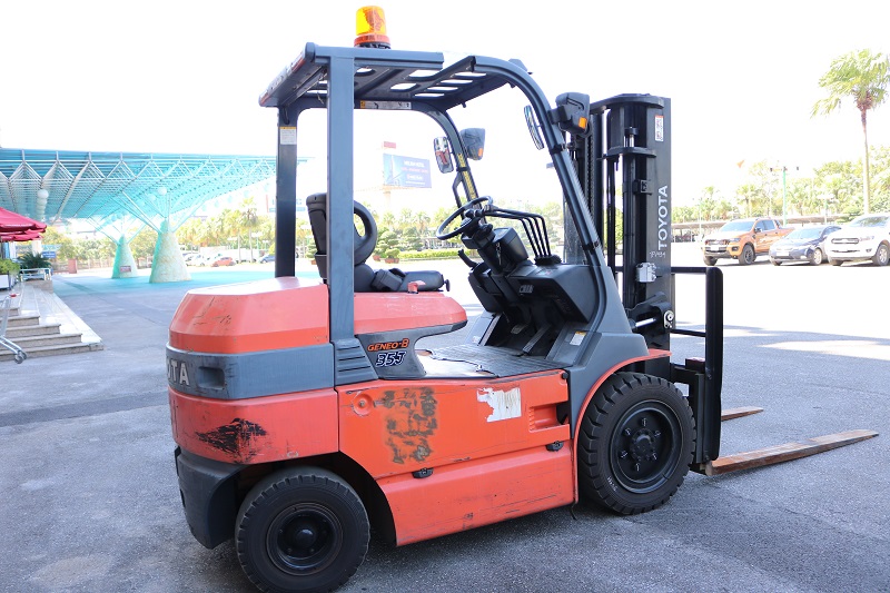Xe nâng điện cũ 3.5 tấn Toyota 7FBJ35