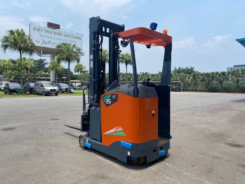 Xe nâng Reach truck đứng lái 1.5 tấn, Heli CQD15-GE2R