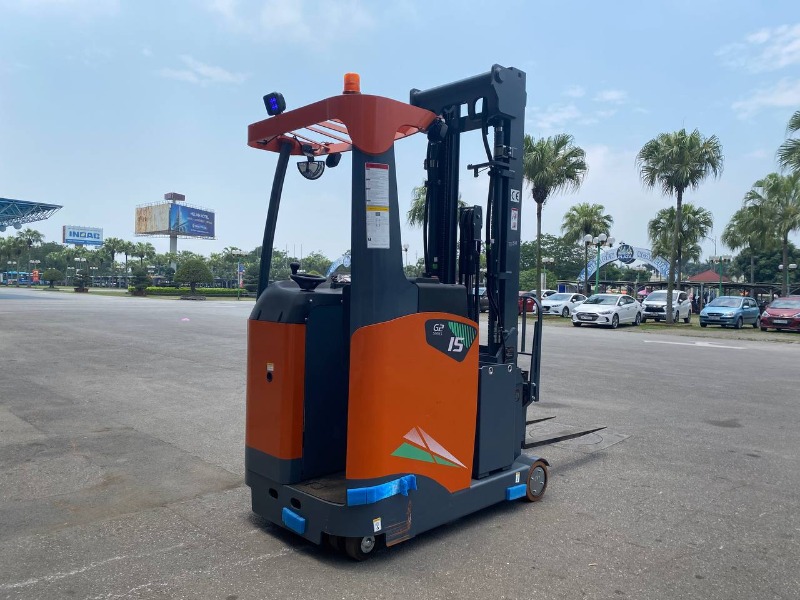 Xe nâng Reach truck đứng lái 1.5 tấn, Heli CQD15-GE2R