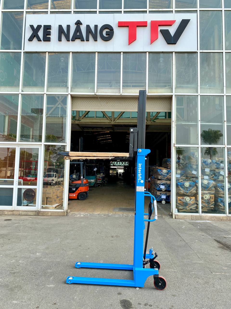 Xe nâng tay cao Interlift CTY-EH1.5T 1,5 tấn tại kho TFV
