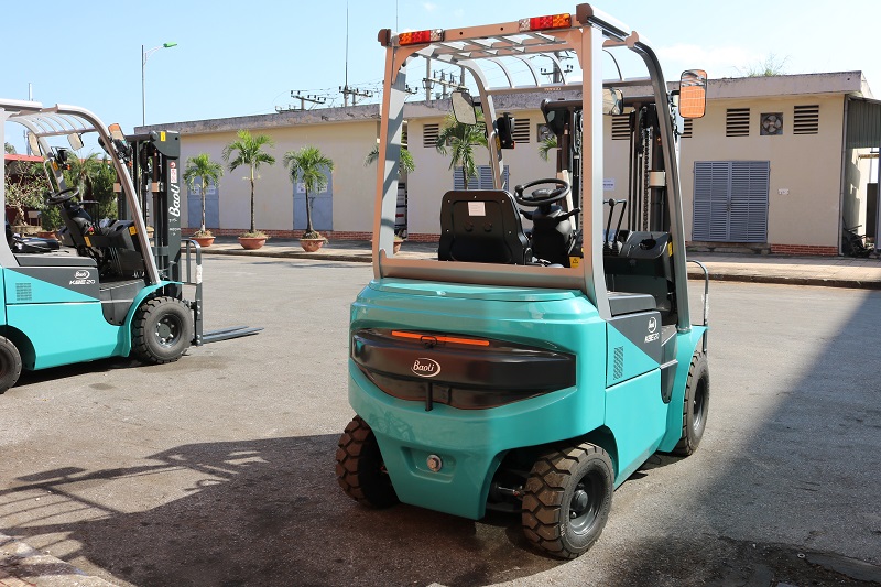 Đồng hồ giờ chạy trên xe nâng cho thuê
