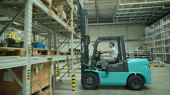 Baoli KBE35-X1B làm việc trong lối kệ