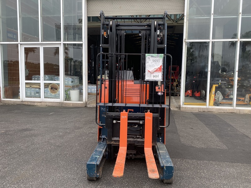 Khung nâng xe nâng điện cũ Reach Truck Toyota 7FBR15