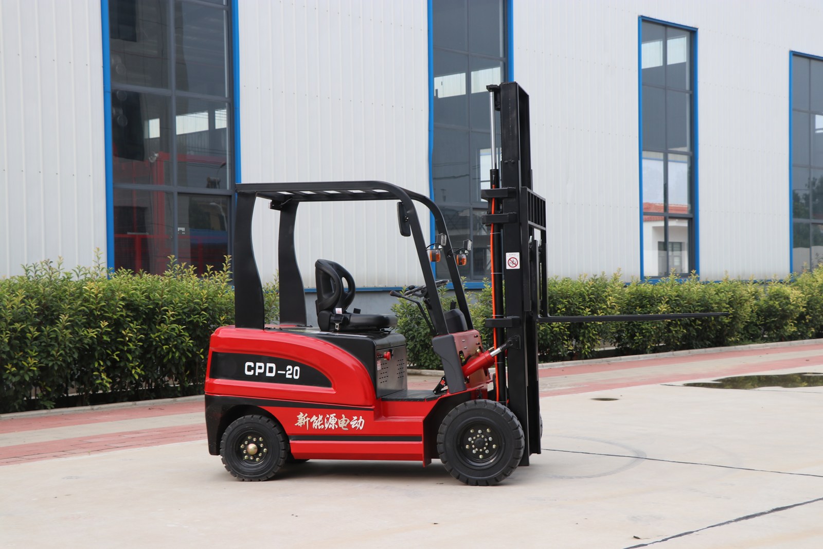 Xe nâng điện Xingcha CPD-20 thực tế