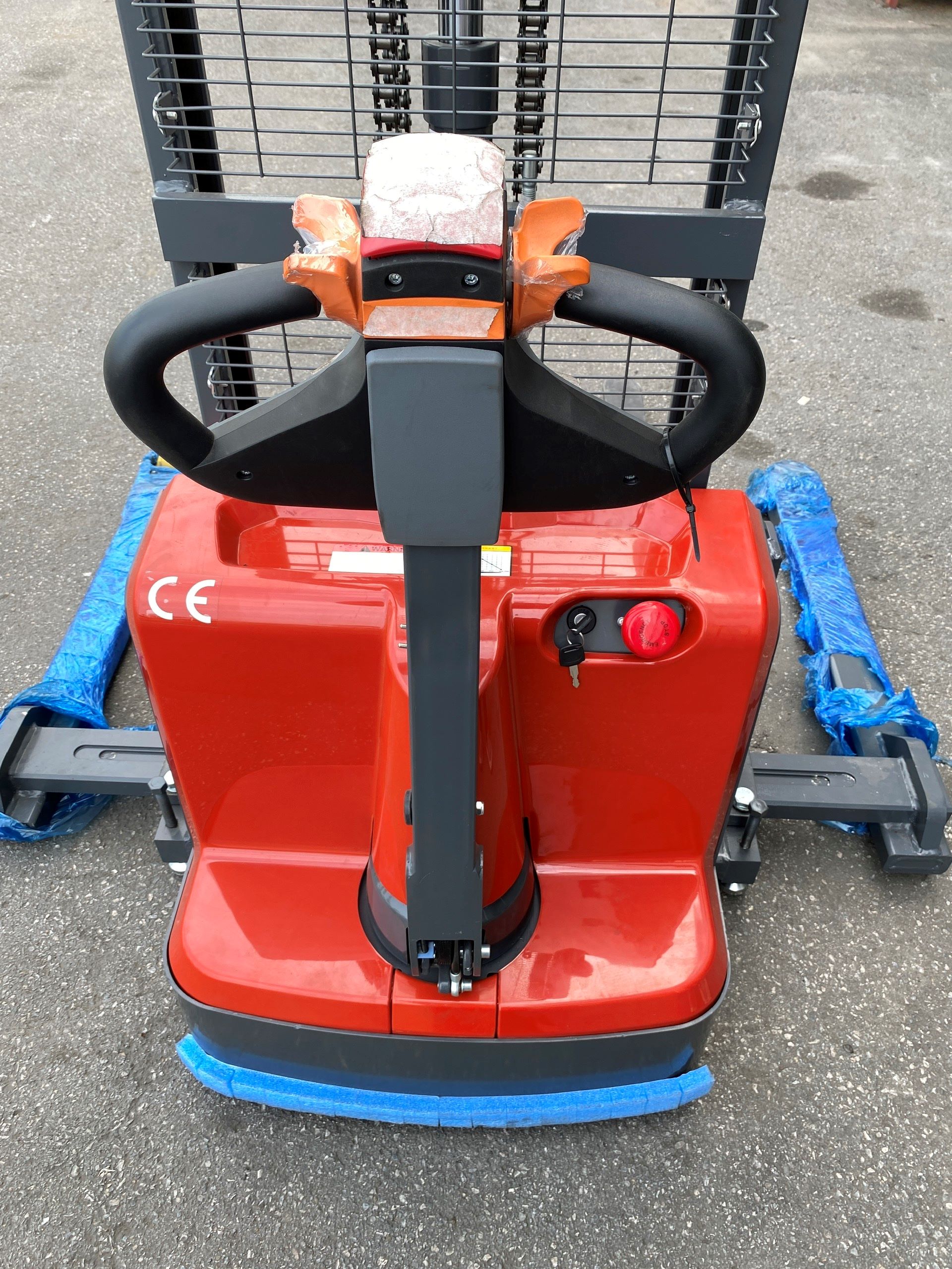 Xe nâng điện stacker 1.5 tấn Interlift CL1516GHY. Nâng cao 1.6m