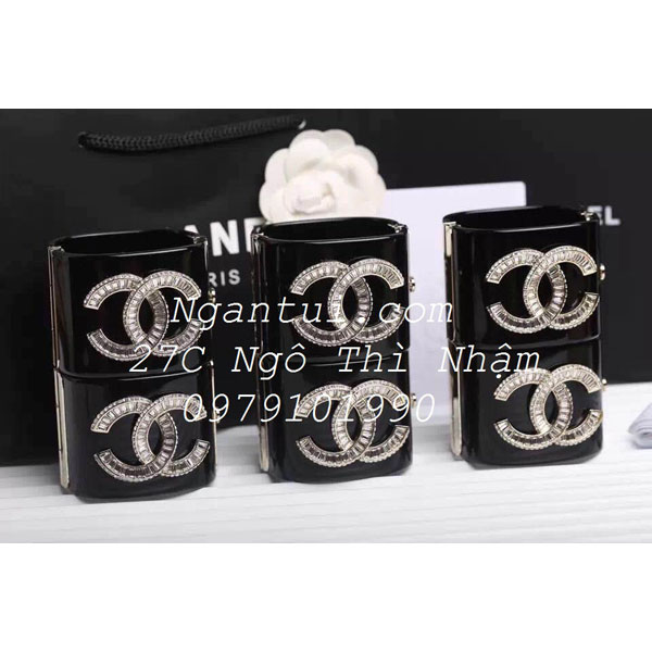 Vòng tay Chanel