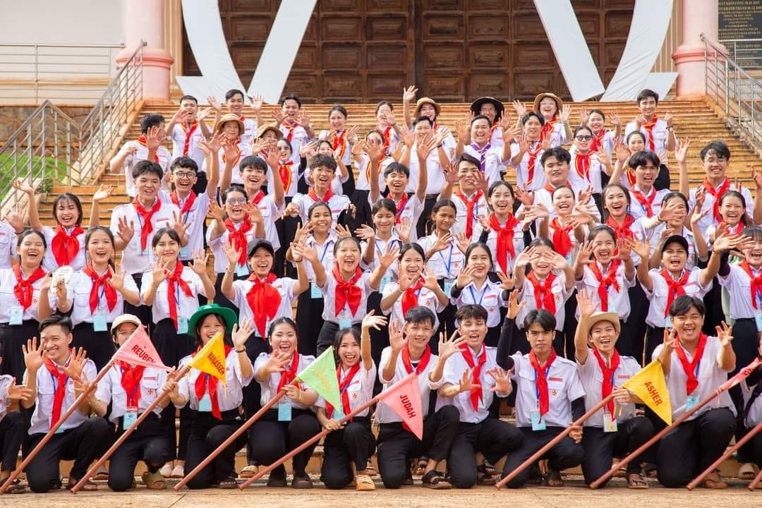 Áo Huynh Trưởng Thiếu Nhi Thánh Thể