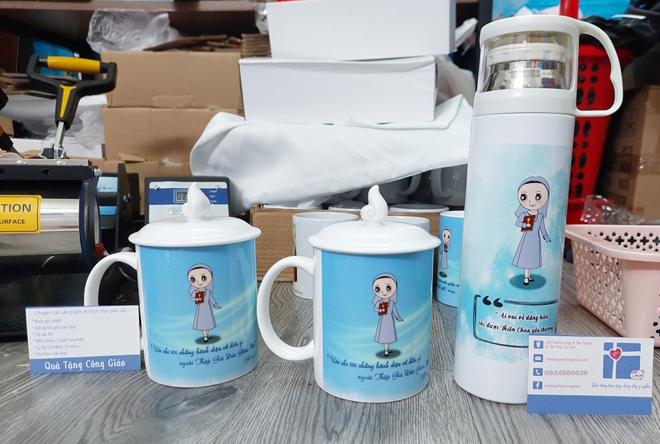 Cốc in quà tặng công giáo cho các Dì