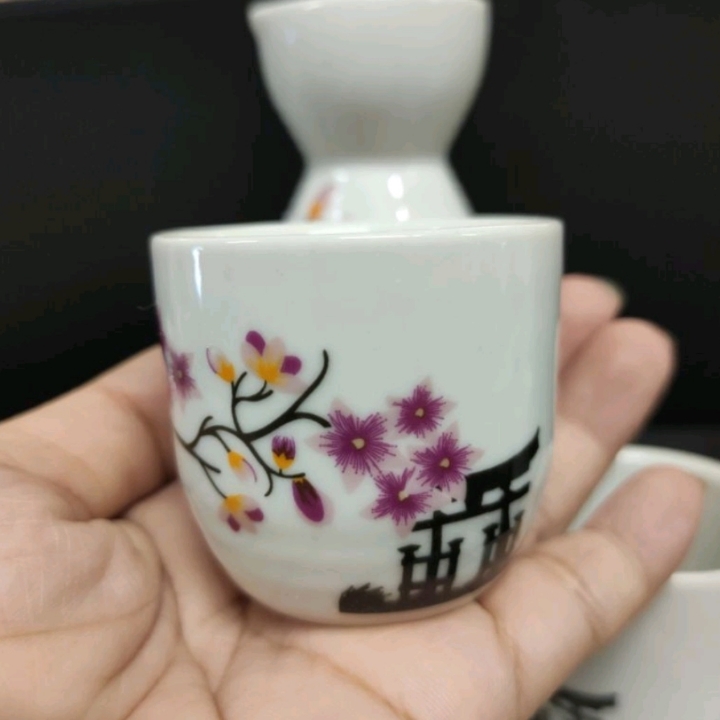 Ly sứ sake