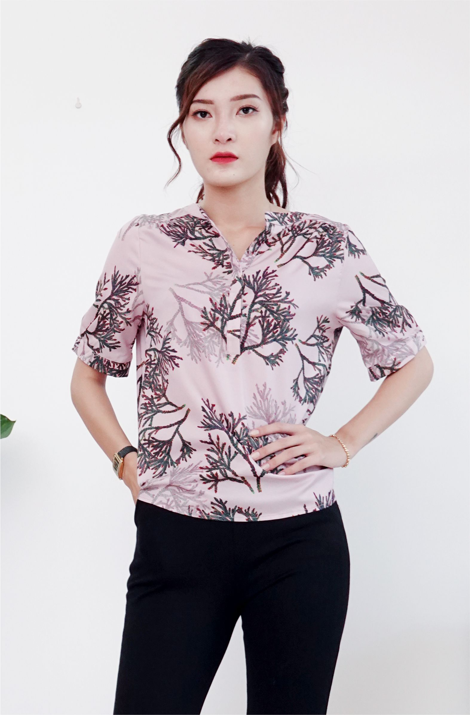 Áo Công Sở Hồng In Hoa AK 0820-12