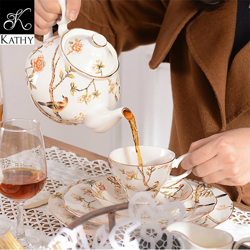 ẤM CHÉN KATHY – NGHỆ THUẬT THƯỞNG TRÀ ĐI CÙNG NĂM THÁNG