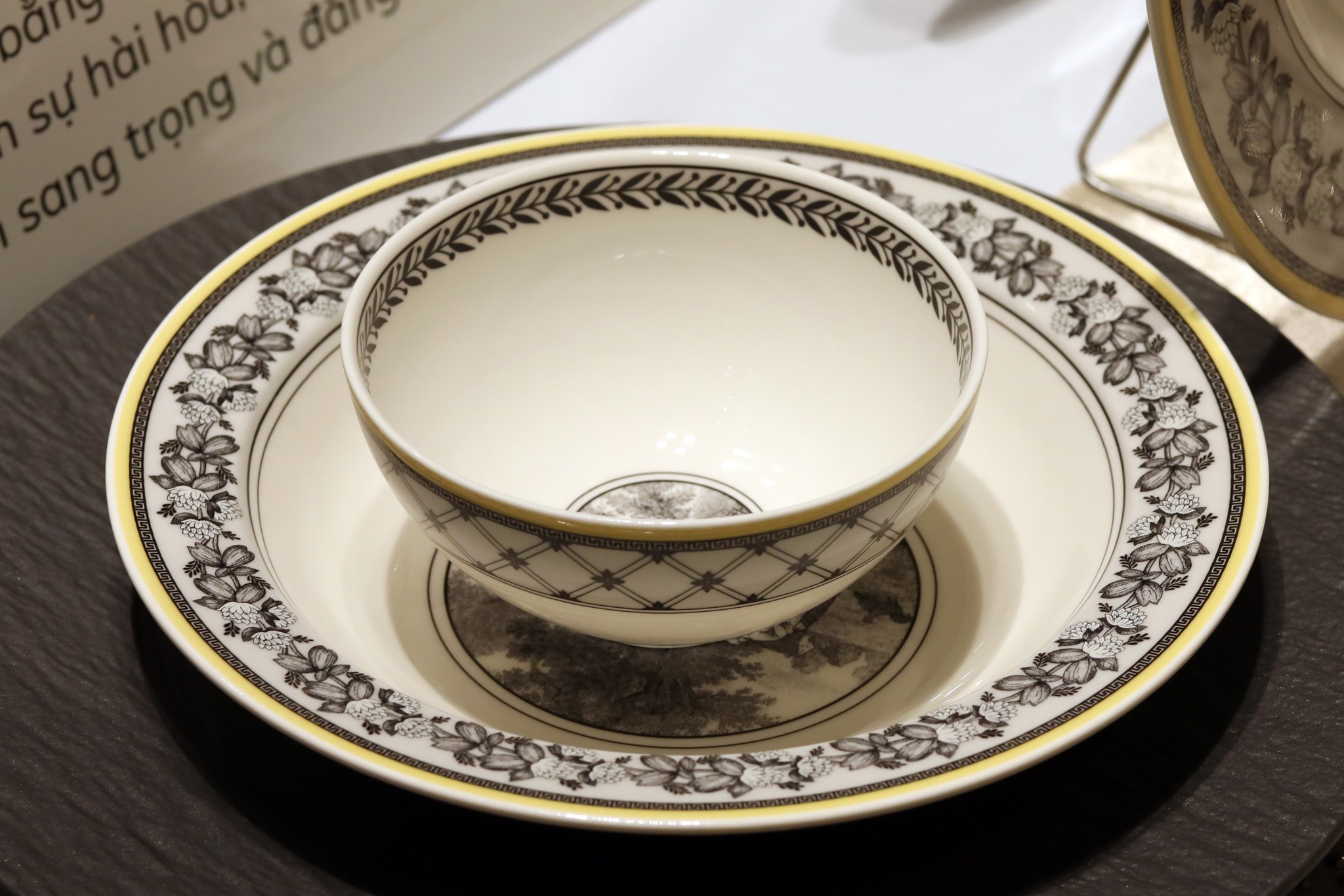 VB Audun Ferme Bát ăn cơm bức tranh làng quê Châu Âu thương hiệu Villeroy & Boch nhập khẩu từ Đức  1010671945